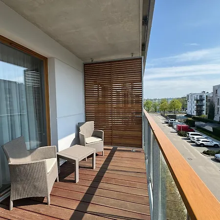 Comfy - Rodzinny Nadmorski Dwor I 10 Minut Plaza Apartment Danzig